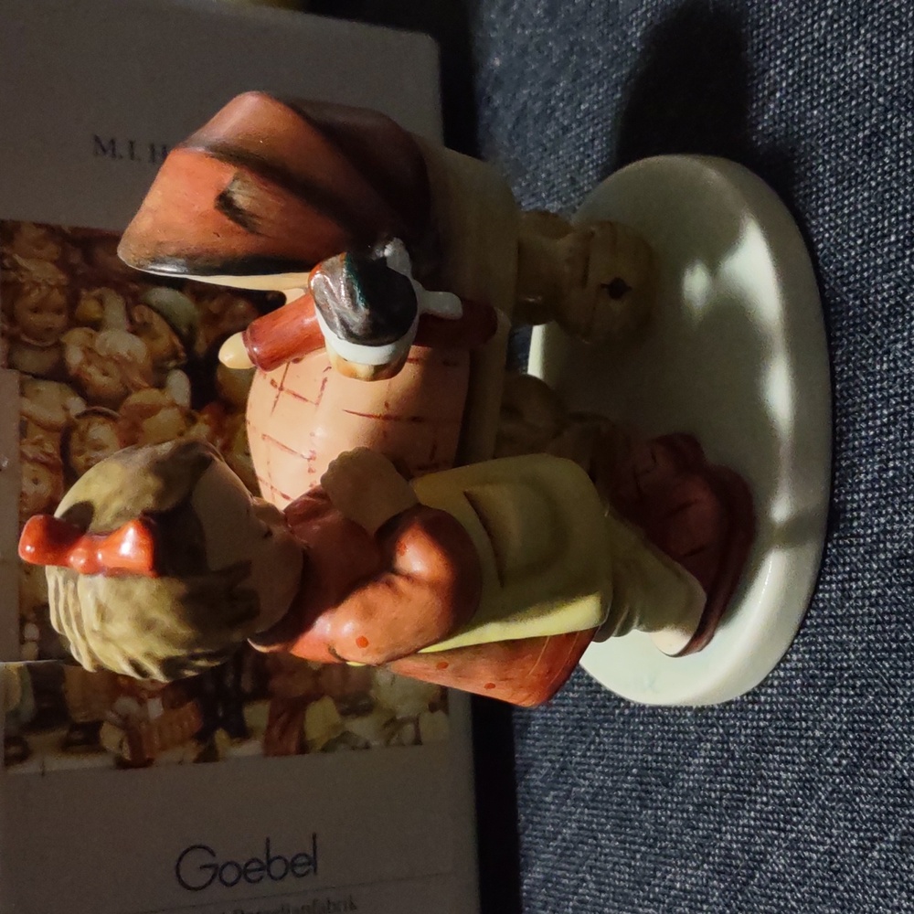 Goebel Hummel Doll Mother #934 Hum 67 Original Box